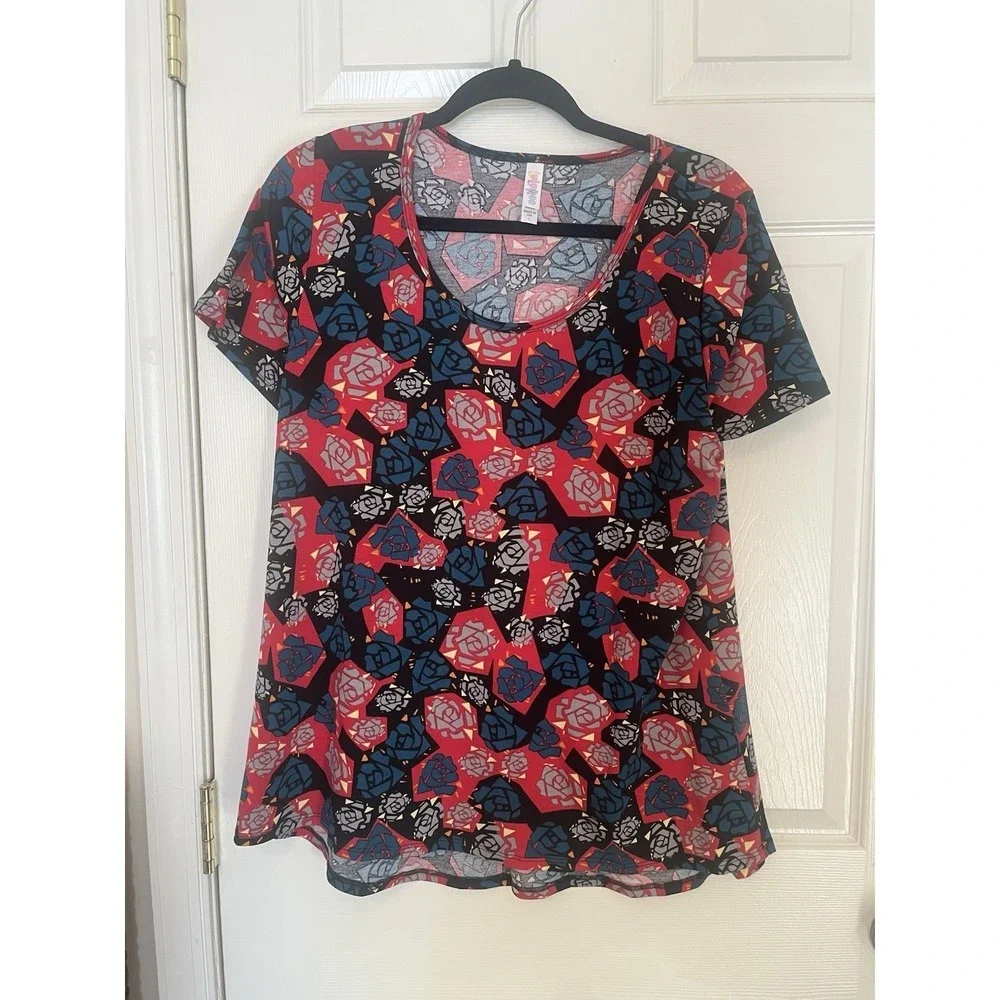 Lularoe NWT Large Classic T with Colorful Floral Pattern Set of 2 Short Sleeve L - Picture 5 of 6